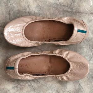 Biscotti Patent Leather Tieks Size 9